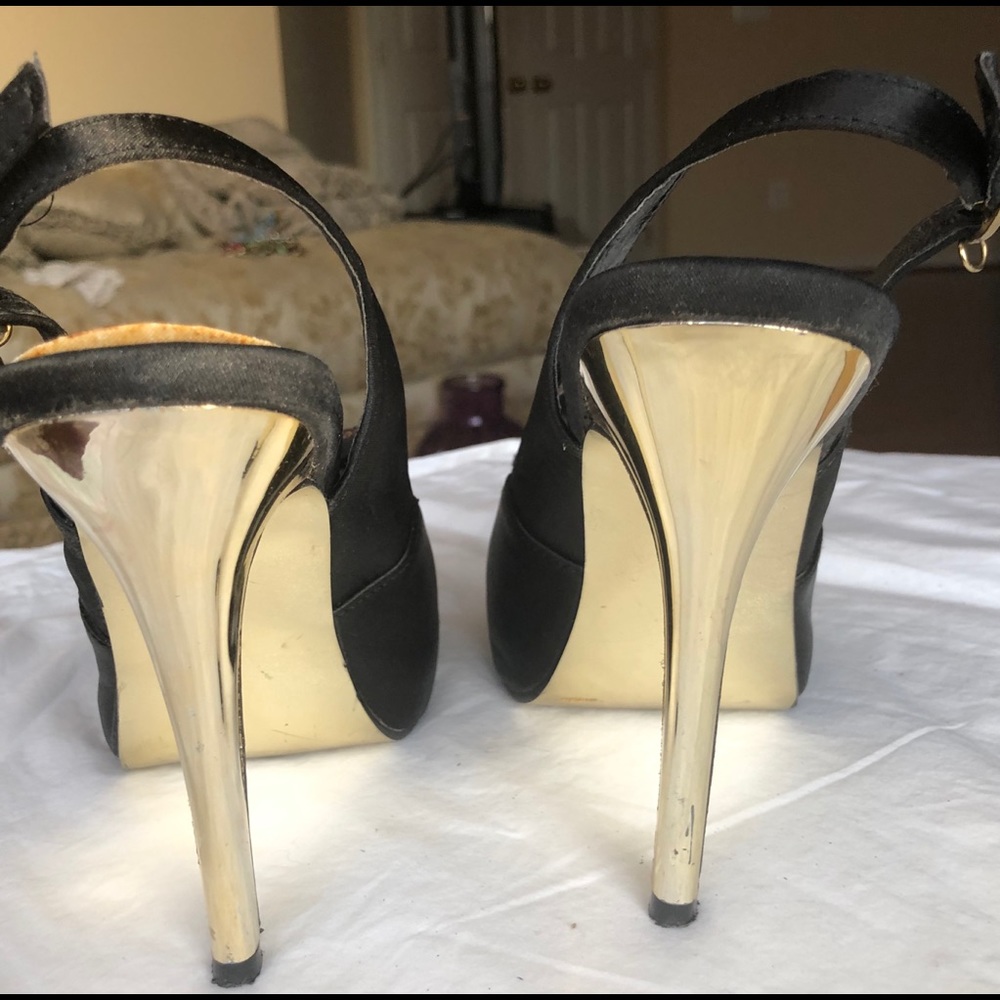 Shoes - Picture 3 of 3